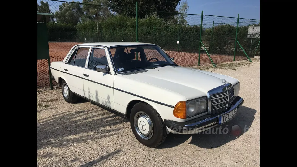 KIVÉTELES AJÁNLAT! Eladó Mercedes W123, 1978-as évjárat,  automata, kifogástalan állapotban!