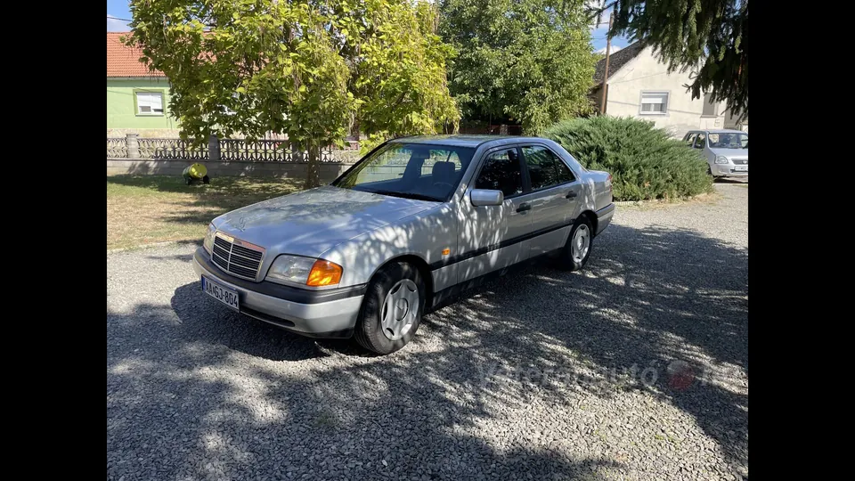 Mercedes C180